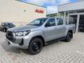 Toyota Hilux 2,8D Double Cab Country 4x4 Silber - thumbnail 3