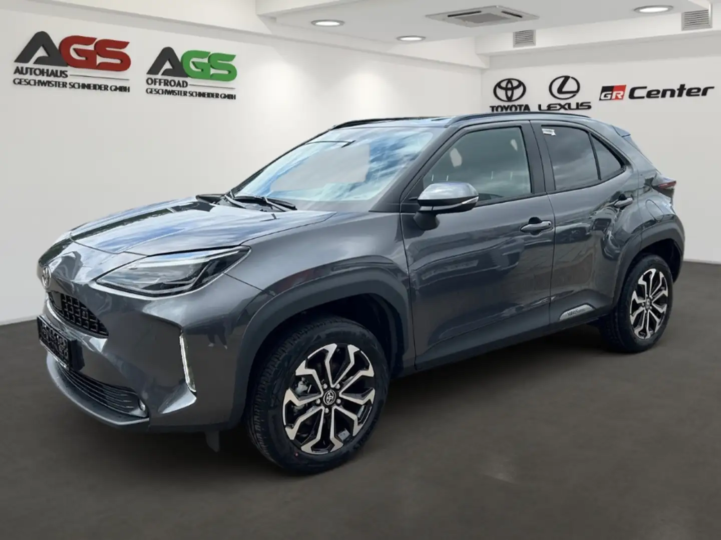 Toyota Yaris Cross Toyota 1,5l Teamplayer 4x2 Hybrid Safety + Winter Grigio - 1