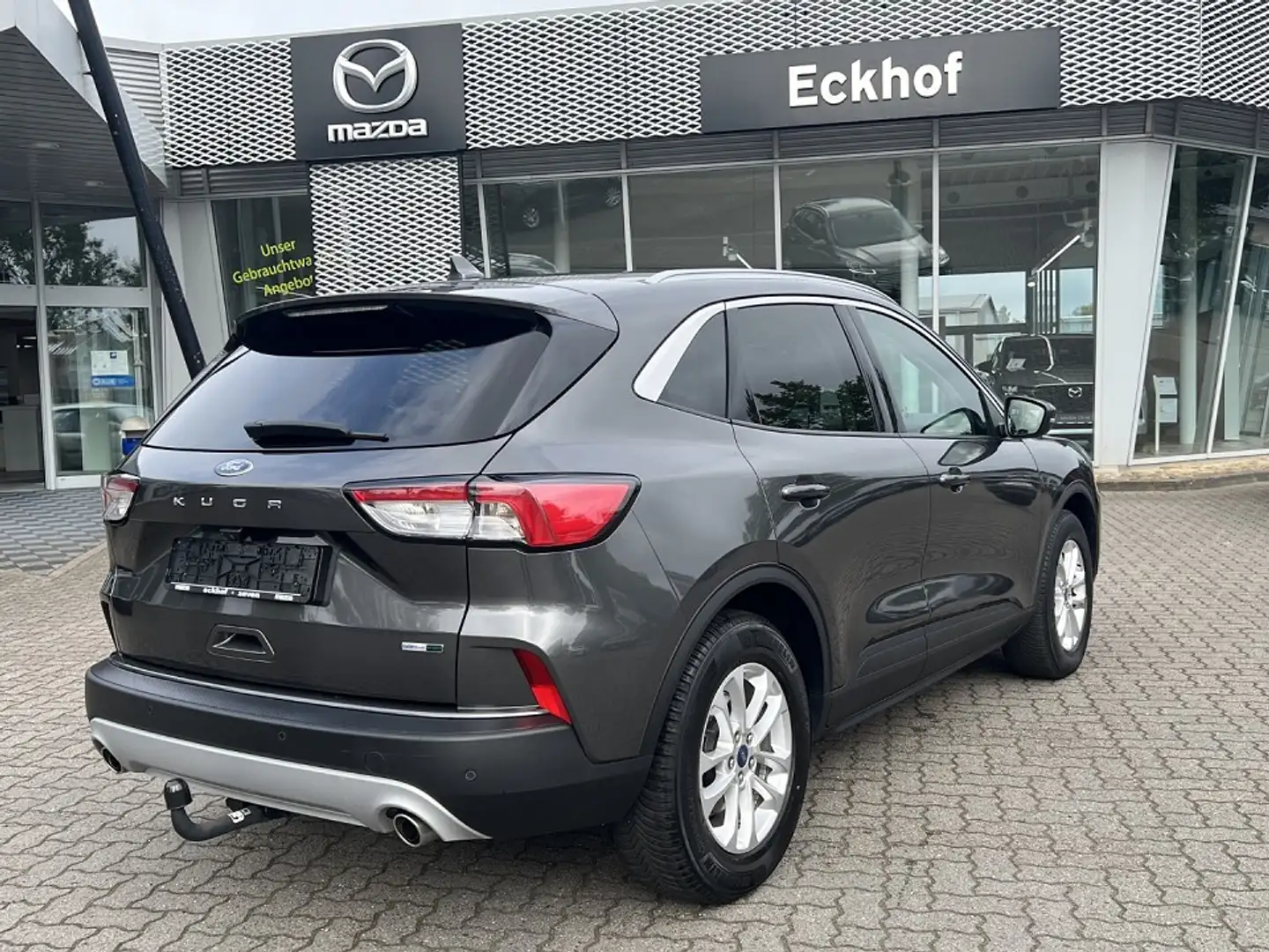 Ford Kuga 2.0D (150 PS) M-Hybrid Titanium X Grau - 2