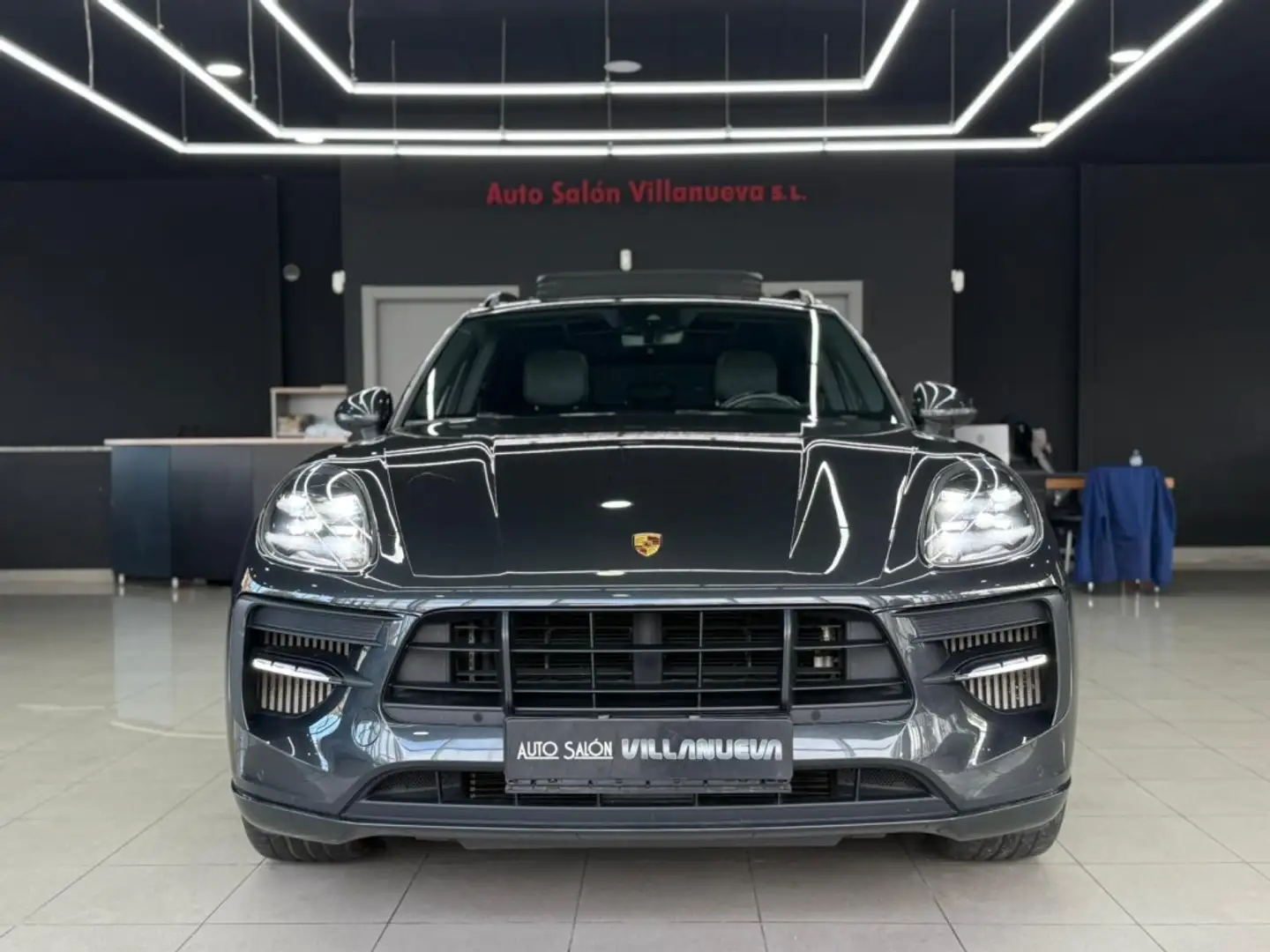 Porsche Macan GTS Aut. Gris - 2