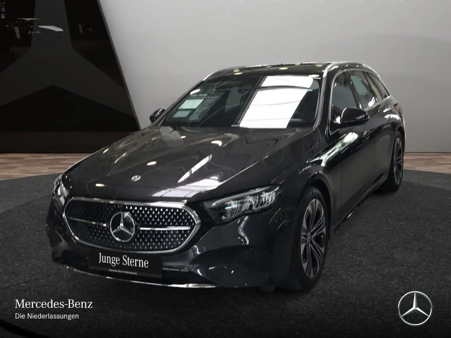 Mercedes-Benz E 300 de T Hybrid Avantgarde Pano Distr. LED PTS Grijs - 2