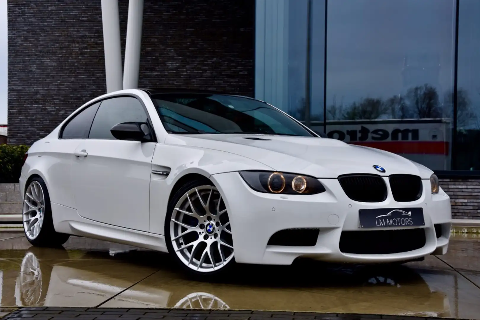 BMW M3 4.0i V8 Drivelogic **Carbon** CRYPTO PAY bijela - 1