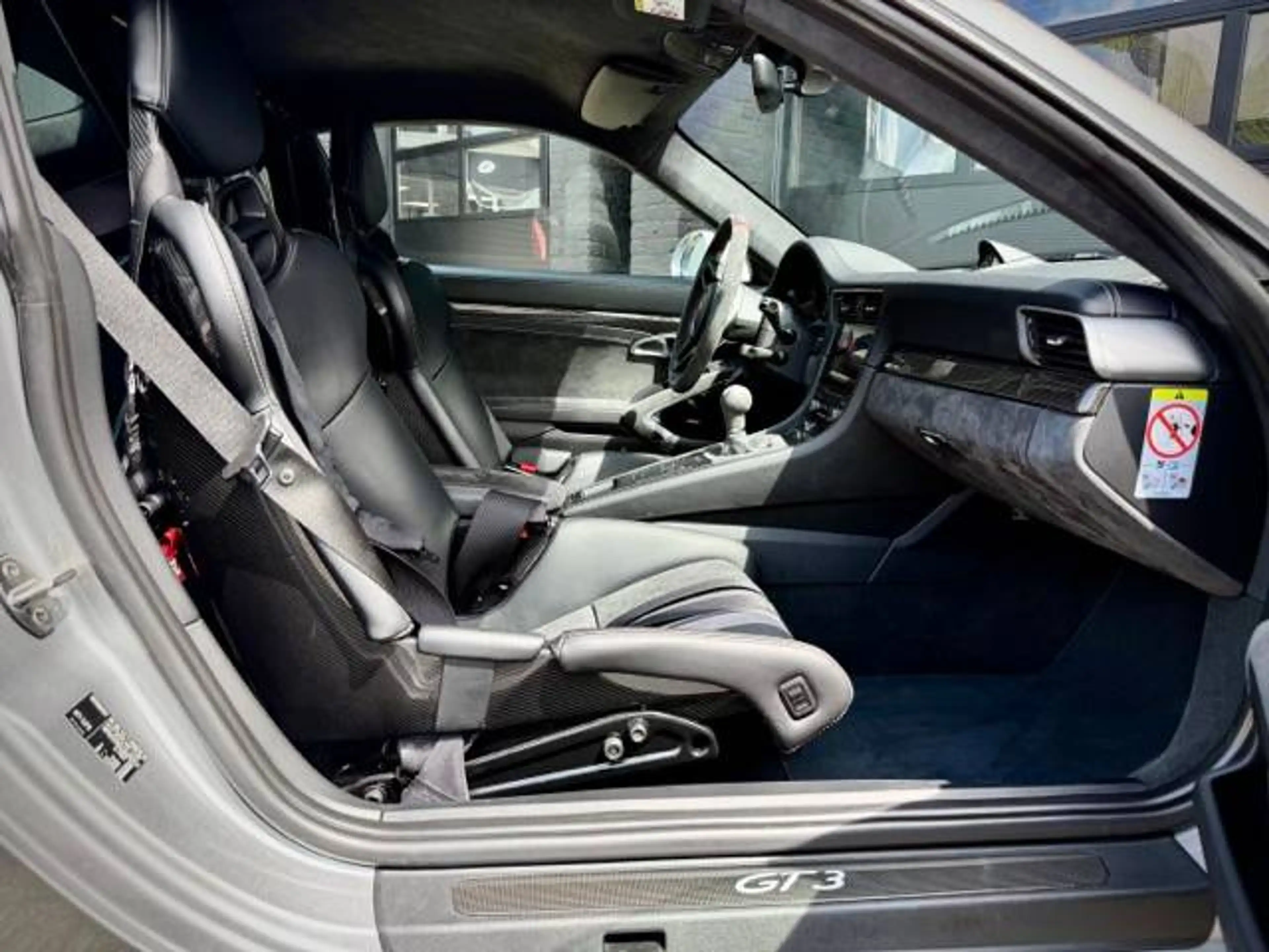Porsche 911 911 GT3 * Manual Gearbox * Carbon * — photo 6