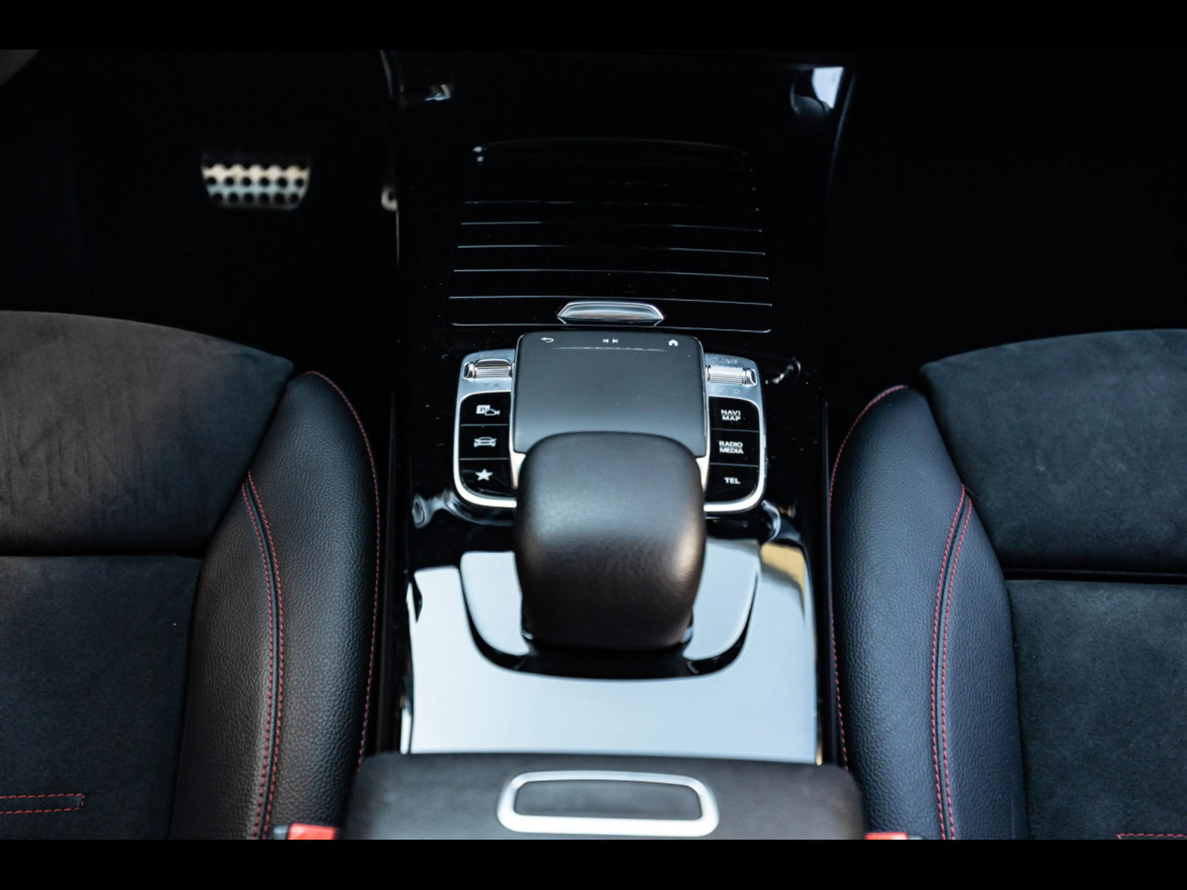 Mercedes-Benz A 200 AMG-LINE°KOSMOSBLACK°KAM — photo 13