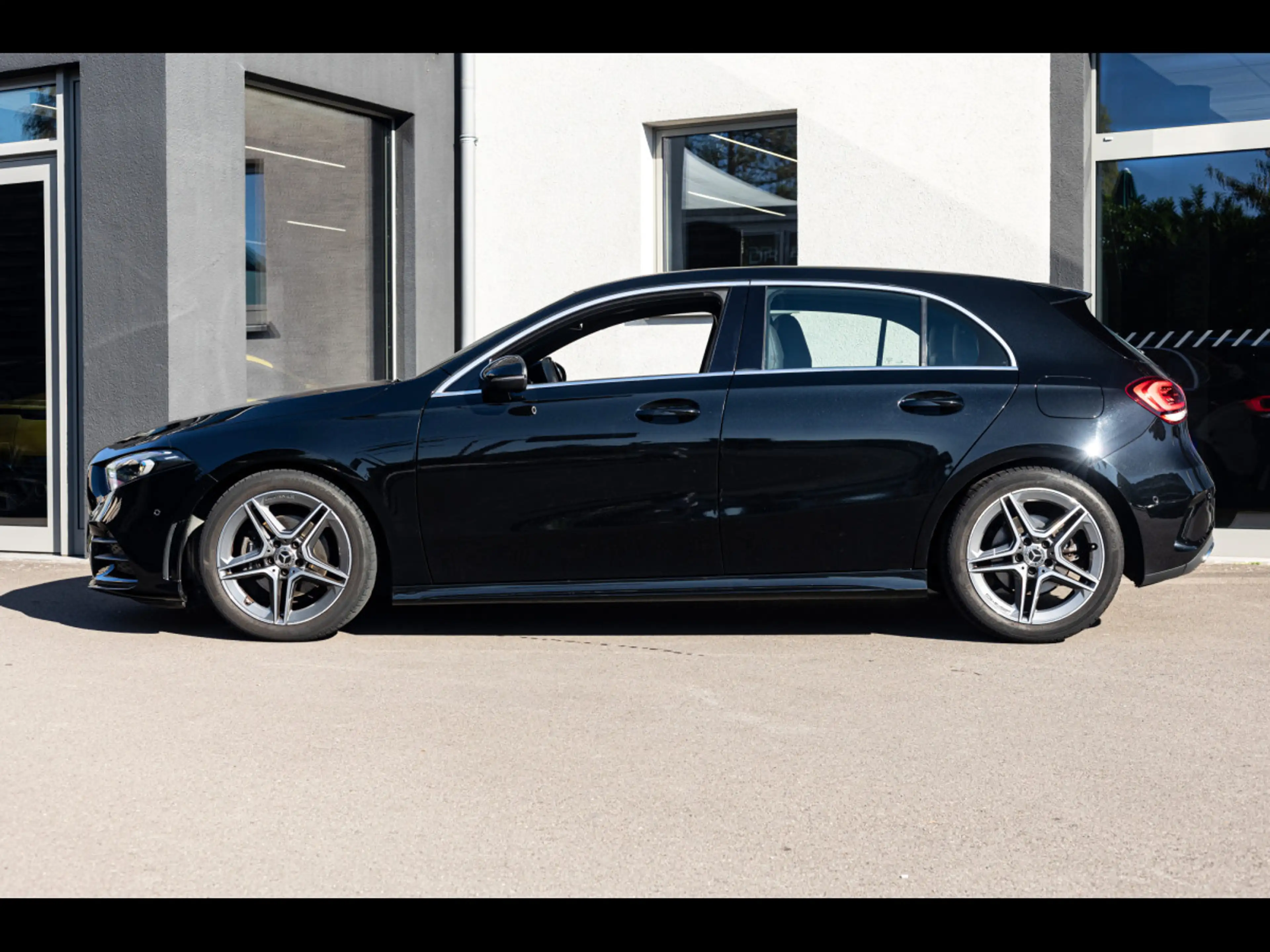 Mercedes-Benz A 200 AMG-LINE°KOSMOSBLACK°KAM — photo 2