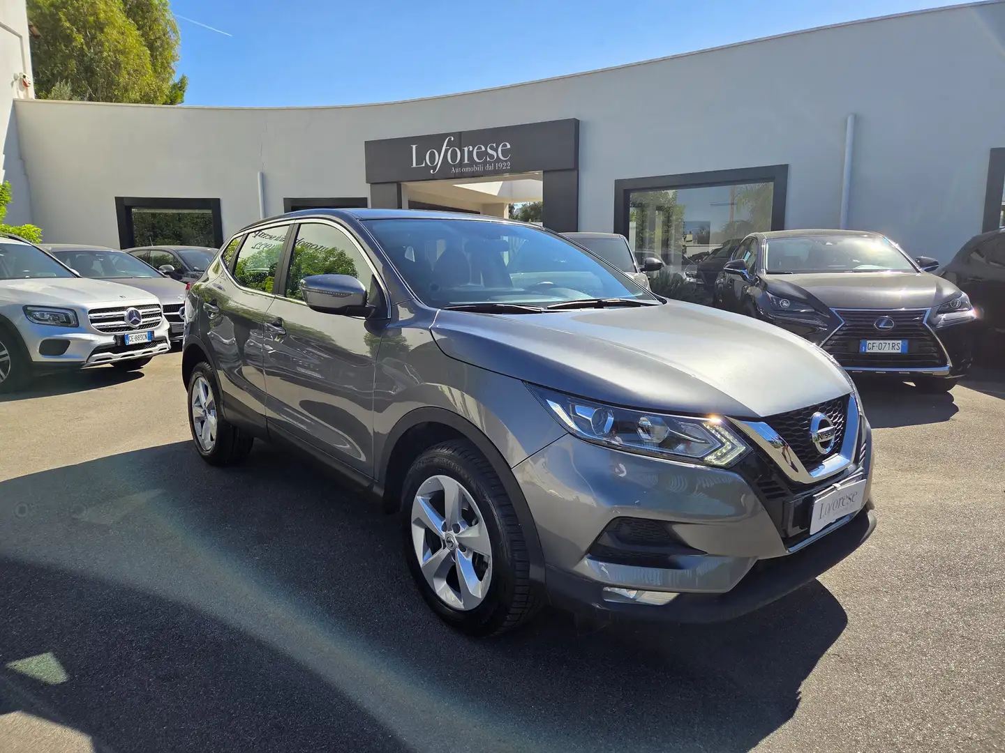 Nissan Qashqai Qashqai 1.5 dci Business 115cv dct my20 Grau - 2
