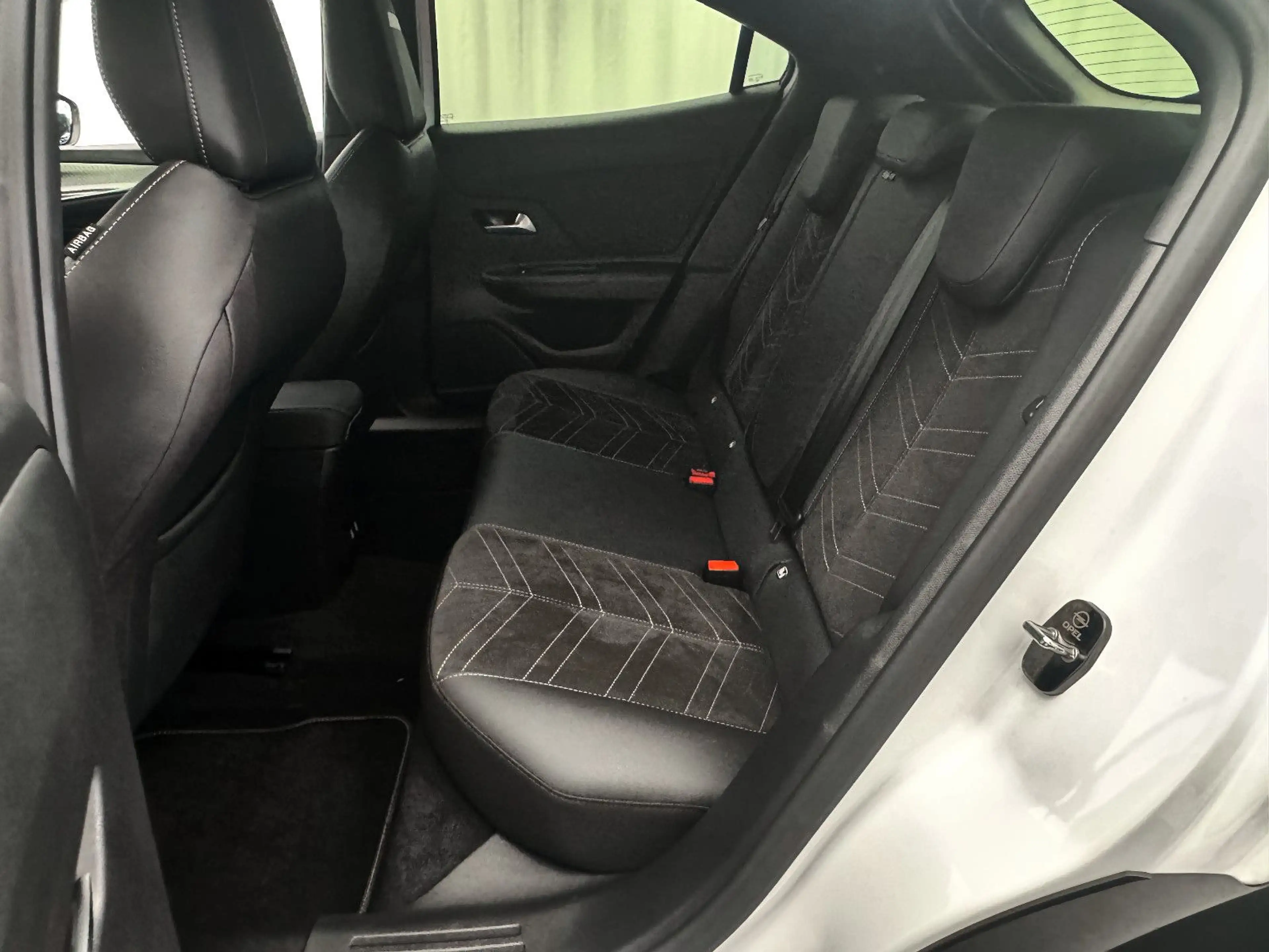 Opel Mokka *ULTIMATE* RFKMRA+AHKPL+MATRIX+ALCANT+ACC — photo 18