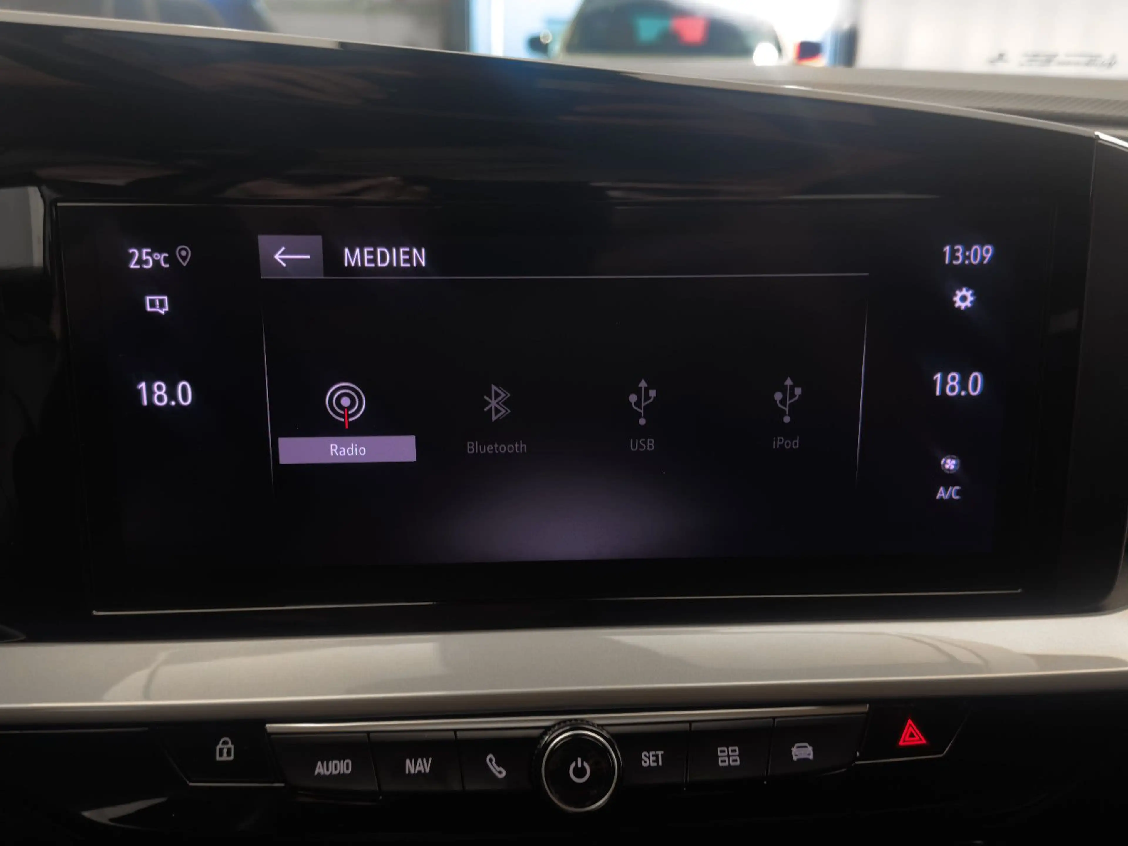 Opel Mokka *ULTIMATE* RFKMRA+AHKPL+MATRIX+ALCANT+ACC — photo 36