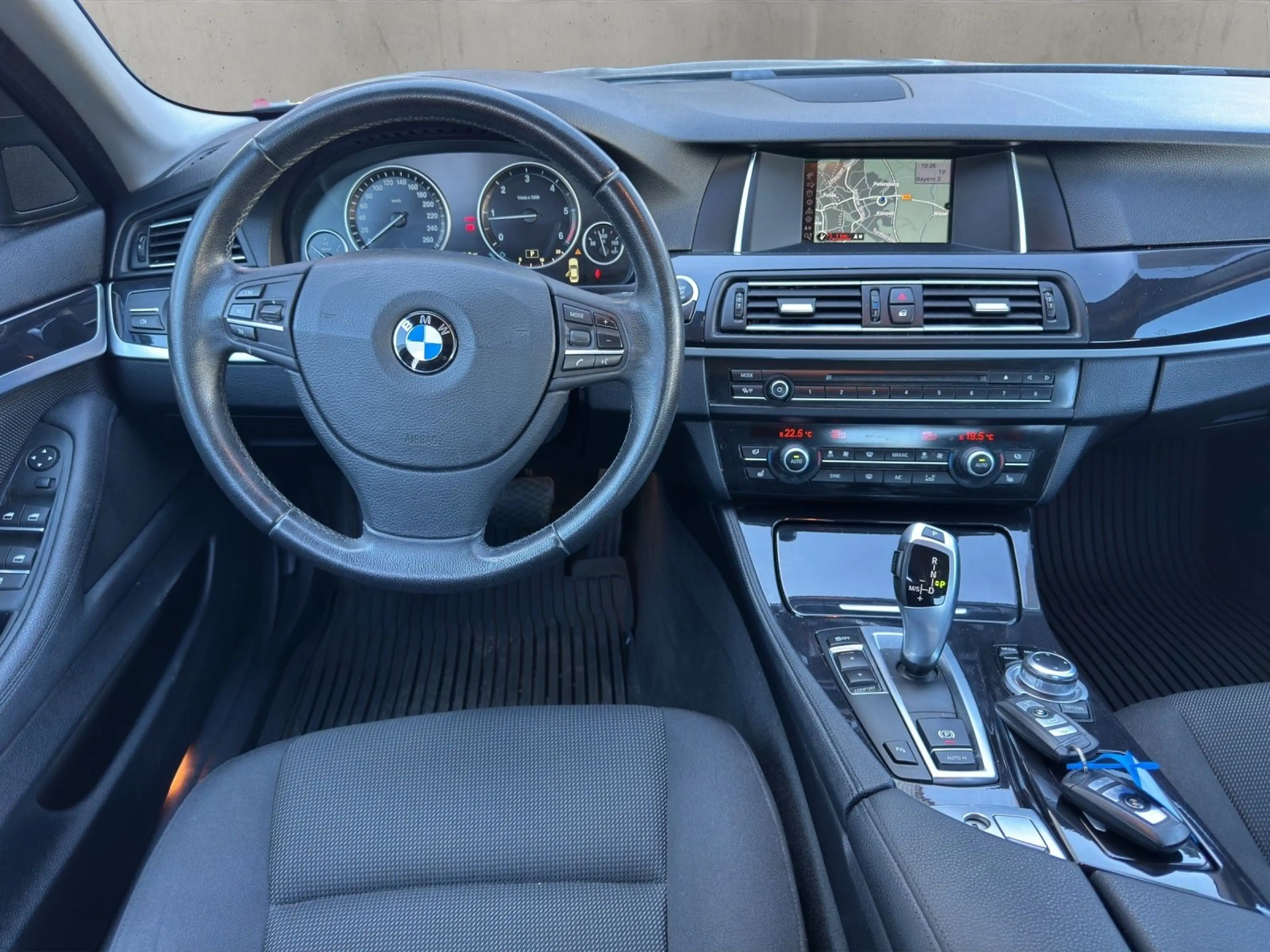 BMW 518 d Limousine — photo 13
