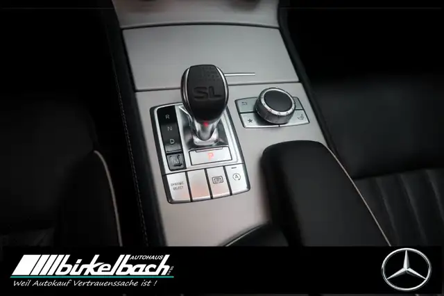 Mercedes-Benz SL view 8