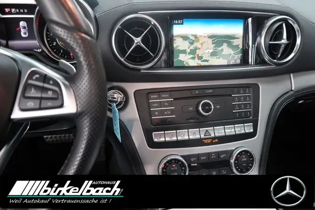 Mercedes-Benz SL view 7