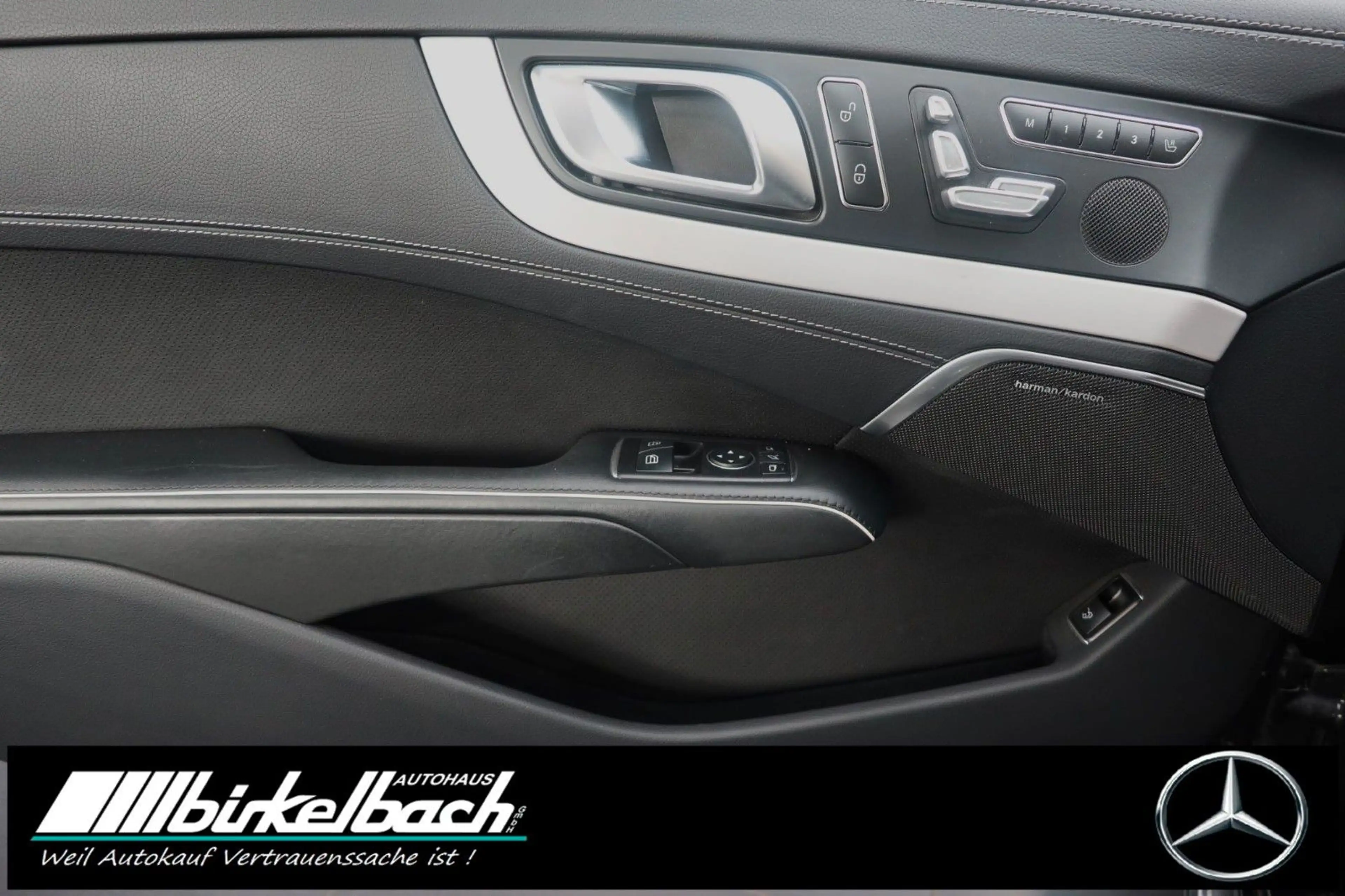 Mercedes-Benz SL 400 AMG Airscarf Sitzklima Pano Ambiente — photo 9