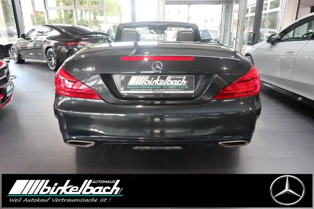 Mercedes-Benz SL view 19