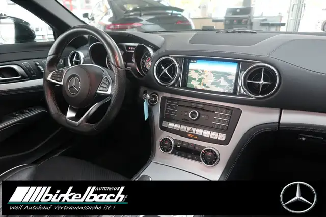 Mercedes-Benz SL view 11