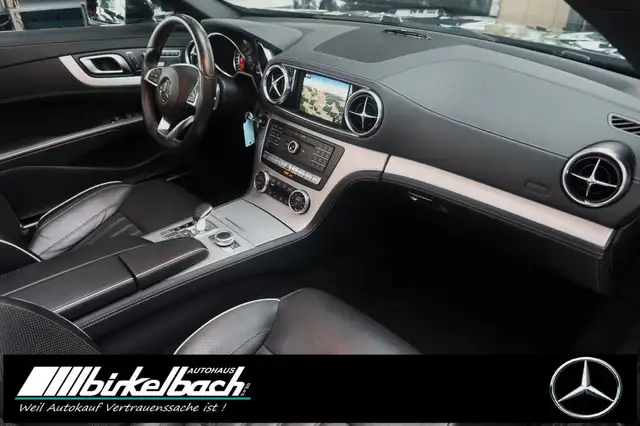 Mercedes-Benz SL view 10