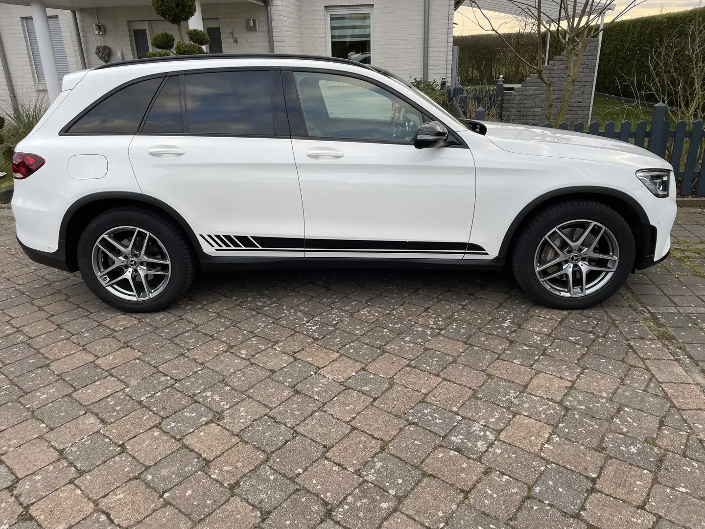 Mercedes-Benz GLC 300 AMG line off road Blanco - 2