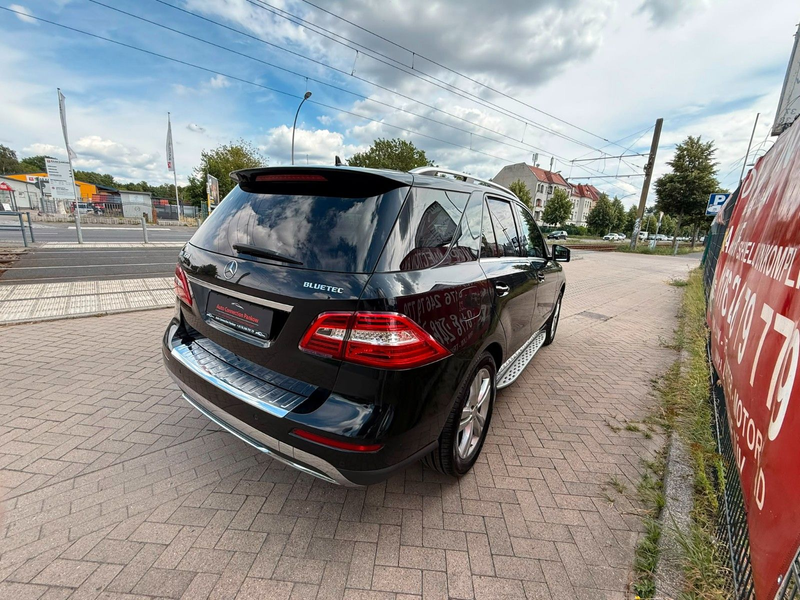 Mercedes-Benz ML 350 CDI BlueTec 4Matic**TÜV NEU*4X4** — photo 8