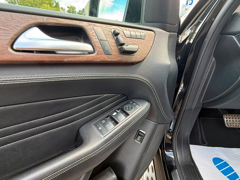 Mercedes-Benz ML 350 CDI BlueTec 4Matic**TÜV NEU*4X4** — photo 20