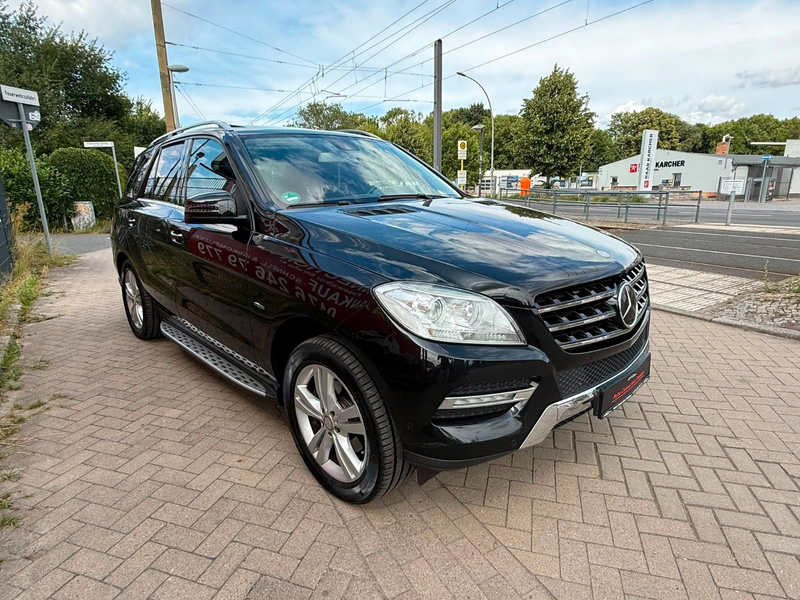 Mercedes-Benz ML 350 CDI BlueTec 4Matic**TÜV NEU*4X4** — photo 4