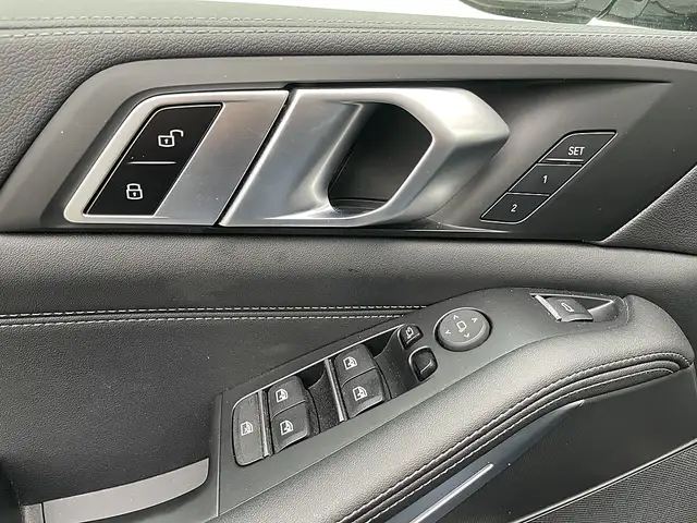 BMW X5 xDrive30d 48V Aut. * M Paket * AHK 3500kg * Ansicht 36