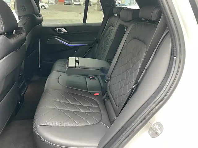 BMW X5 xDrive30d 48V Aut. * M Paket * AHK 3500kg * Ansicht 45