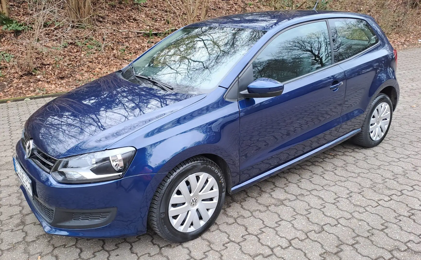 Volkswagen Polo *Top*Automatik*Klima*nur 18000 km*1.Hand*TÜV27 Blauw - 2