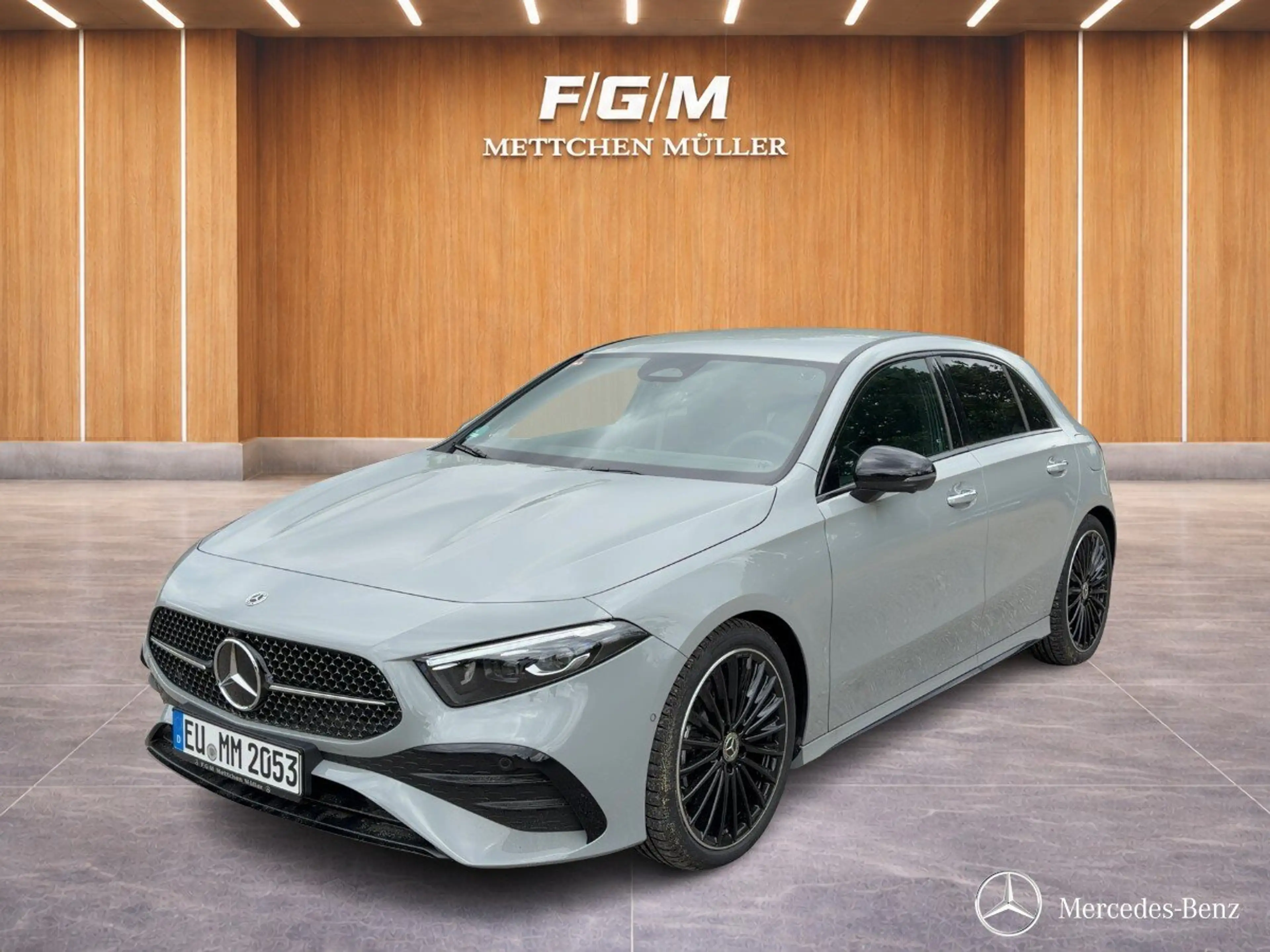 Mercedes-Benz A 220 A 220 4M AMG+KEYG+DISTR+360+BURM+HUD+MULTIB+MEMO