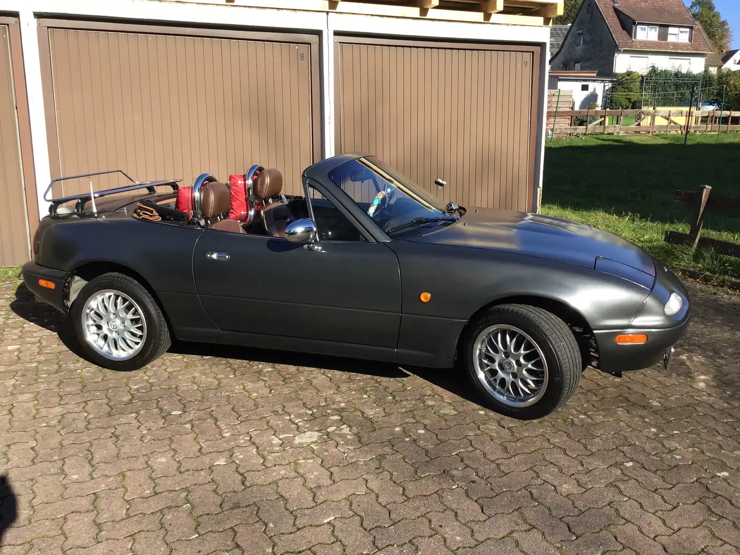 Mazda MX-5 "Cabrio Classic 1998" Limited Edition Серый - 1