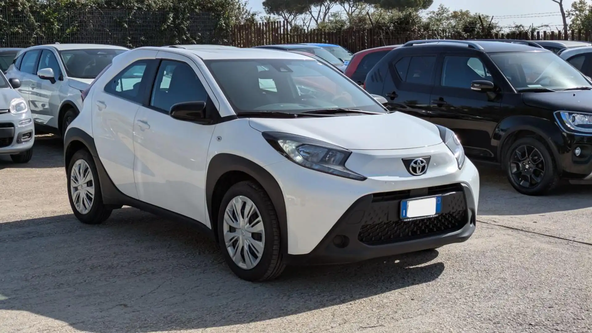 Toyota Aygo X 1.0cc 72cv SAFETYPACK ANDROID/CARPLAY Bianco - 2