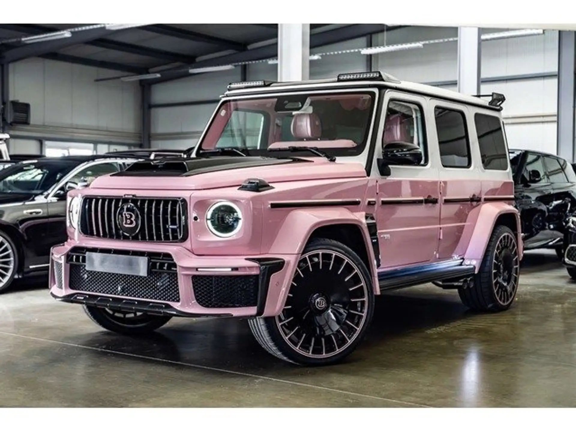 벤츠 G-Class G 63 AMG 2026 로즈골드 사진 1