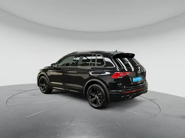 Volkswagen Tiguan view 4
