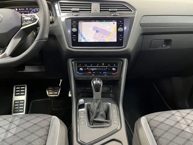 Volkswagen Tiguan view 15