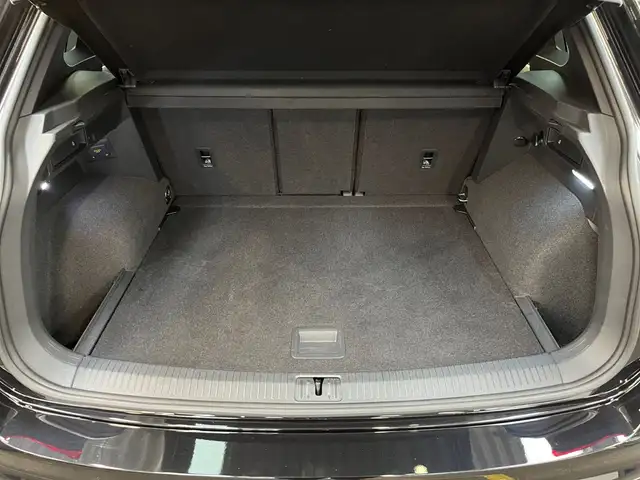 Volkswagen Tiguan view 11
