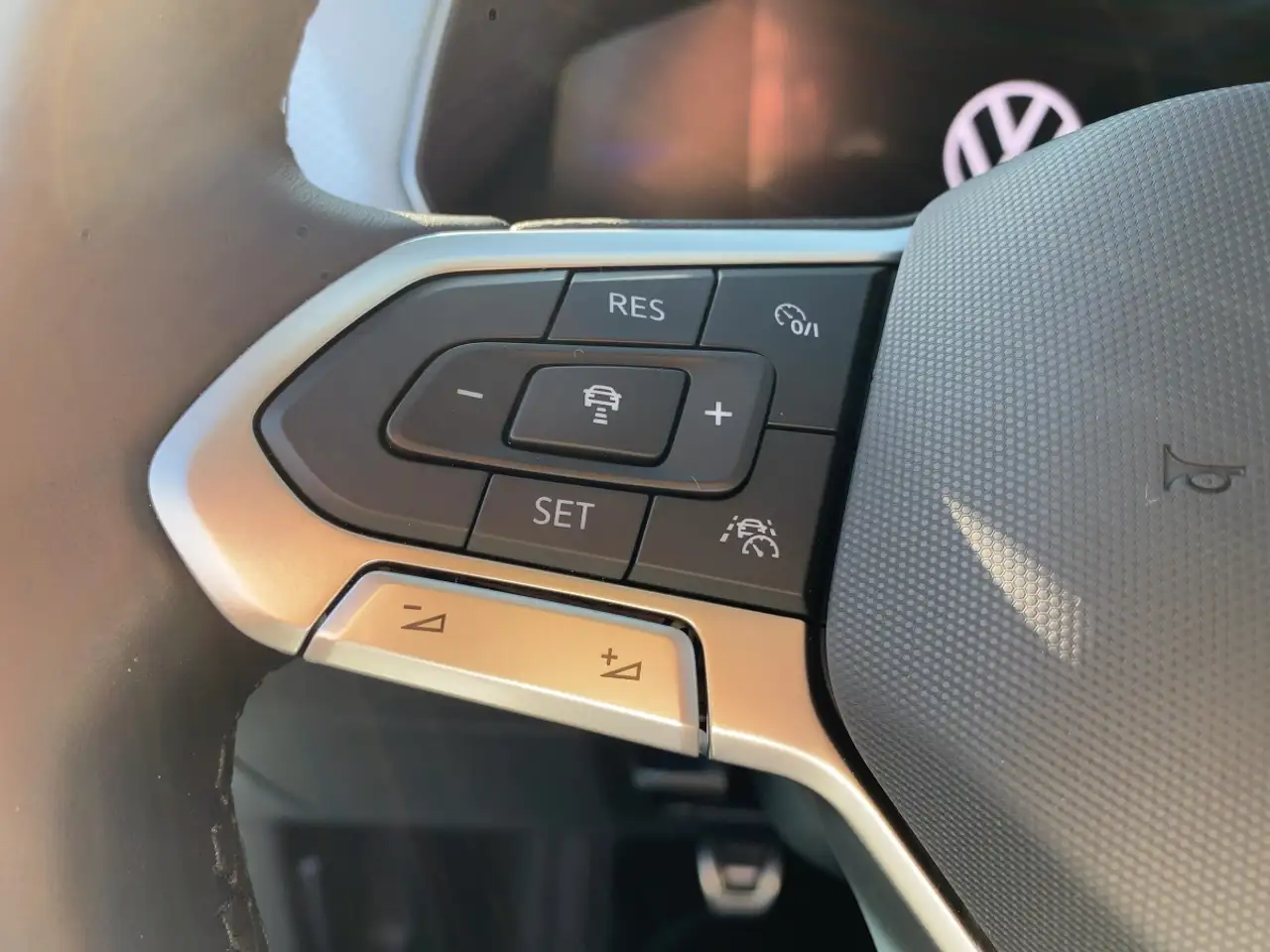 Volkswagen T-Cross Goal *ACC*LED*PDC*Apple*SHZ*Allwetter* 10