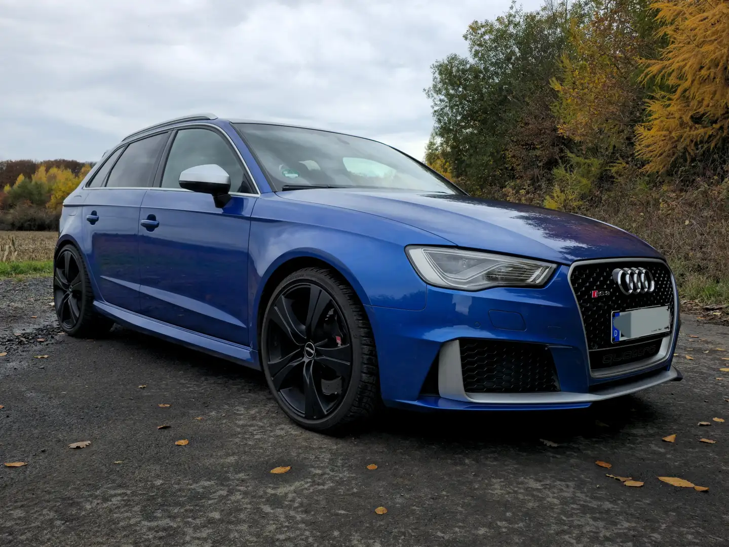 Audi RS3 Sportback S tronic Blau - 2