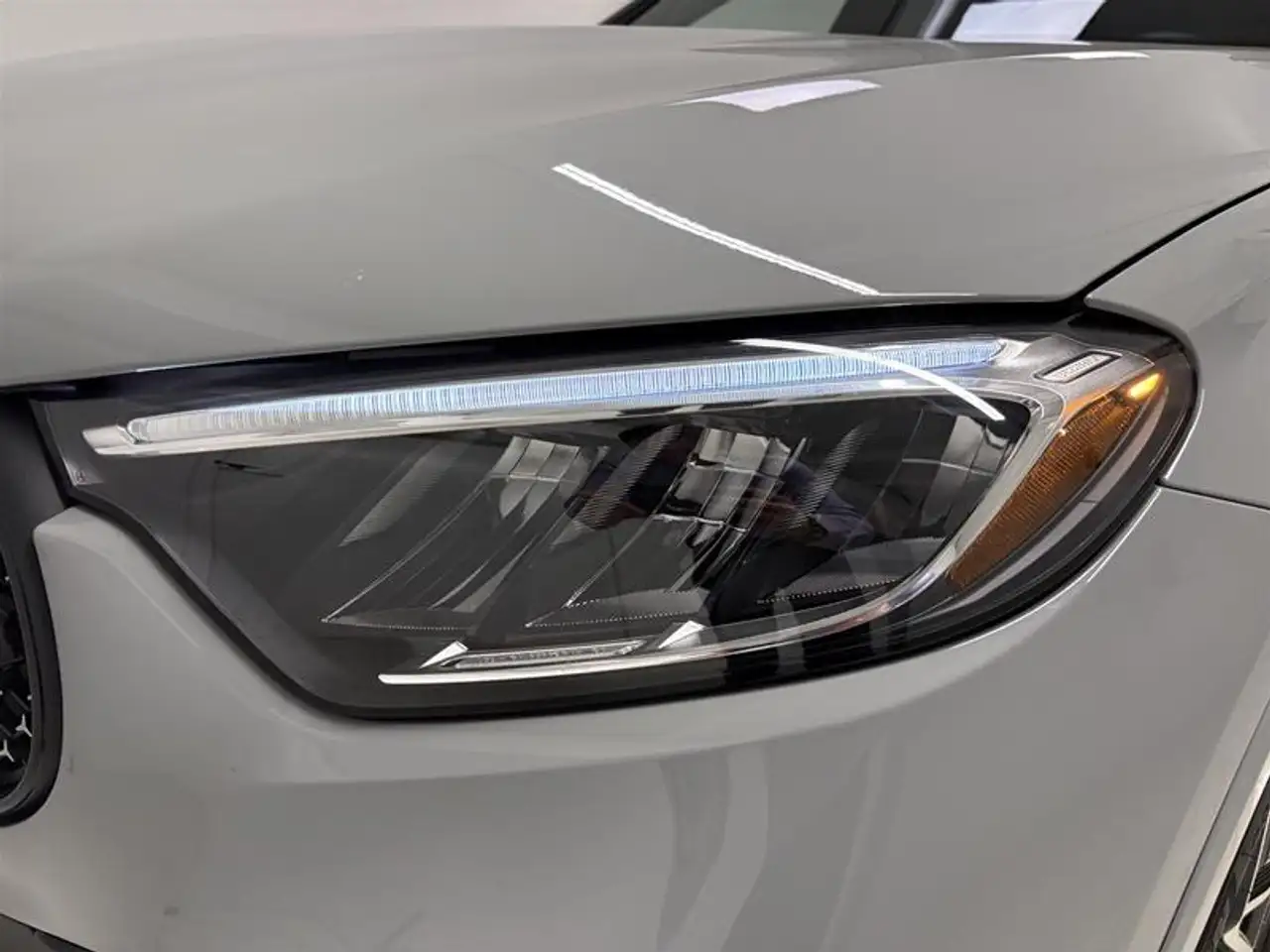 Mercedes-Benz GLC снимка Mercedes-Benz GLC