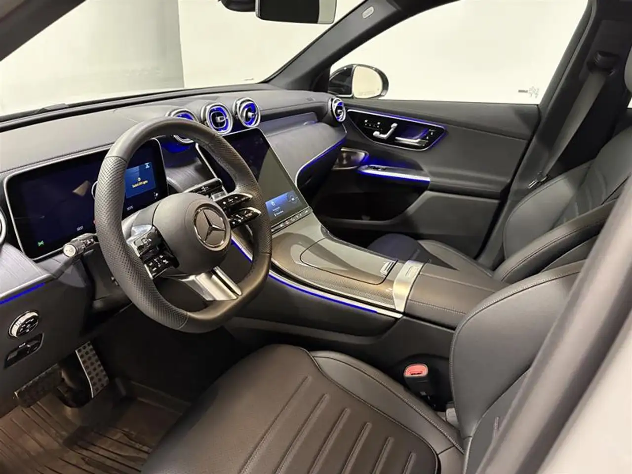 Mercedes-Benz GLC снимка Mercedes-Benz GLC
