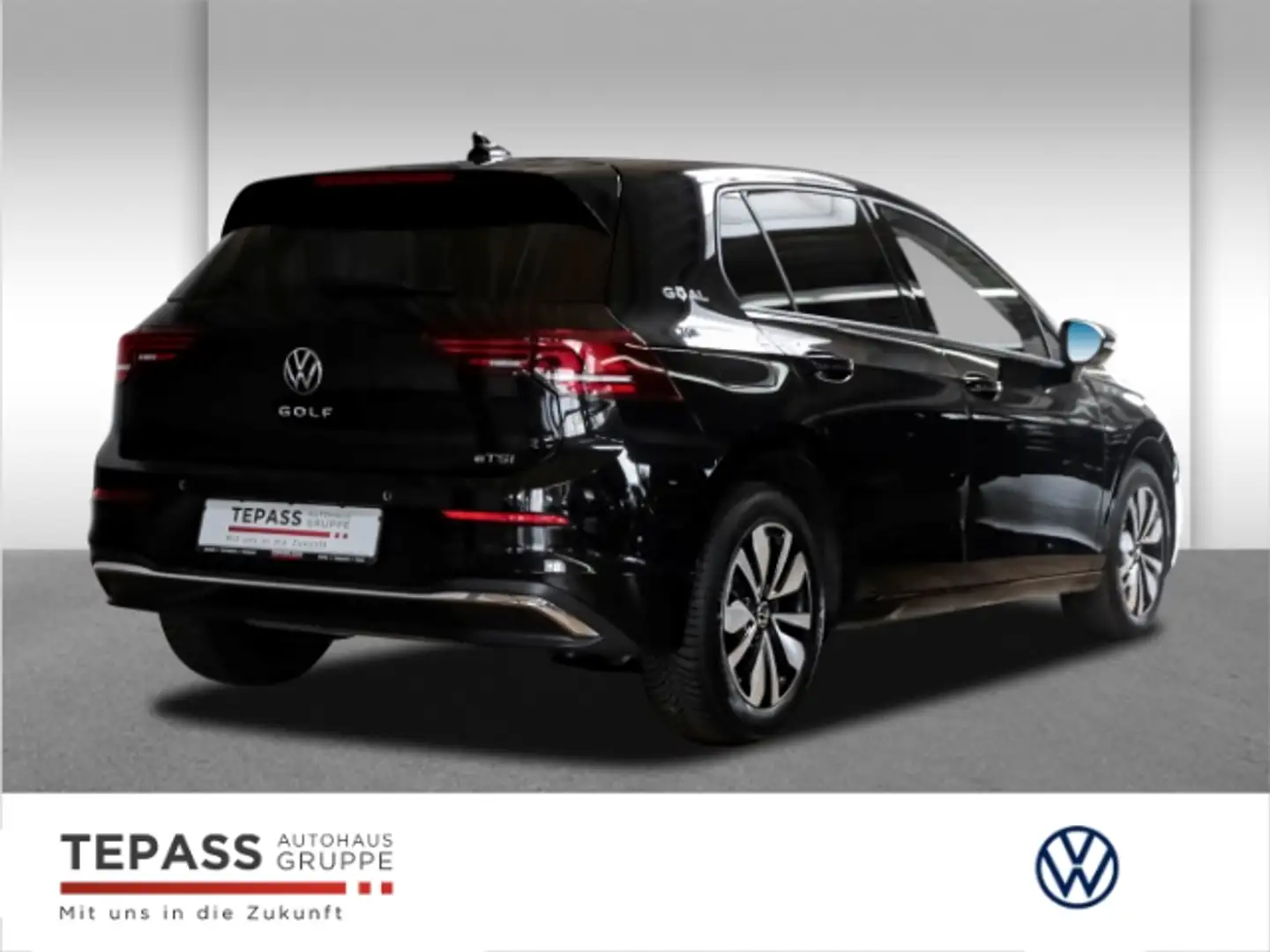 Volkswagen Golf 1.5 eTSI Goal DAB ACC LED Zwart - 2