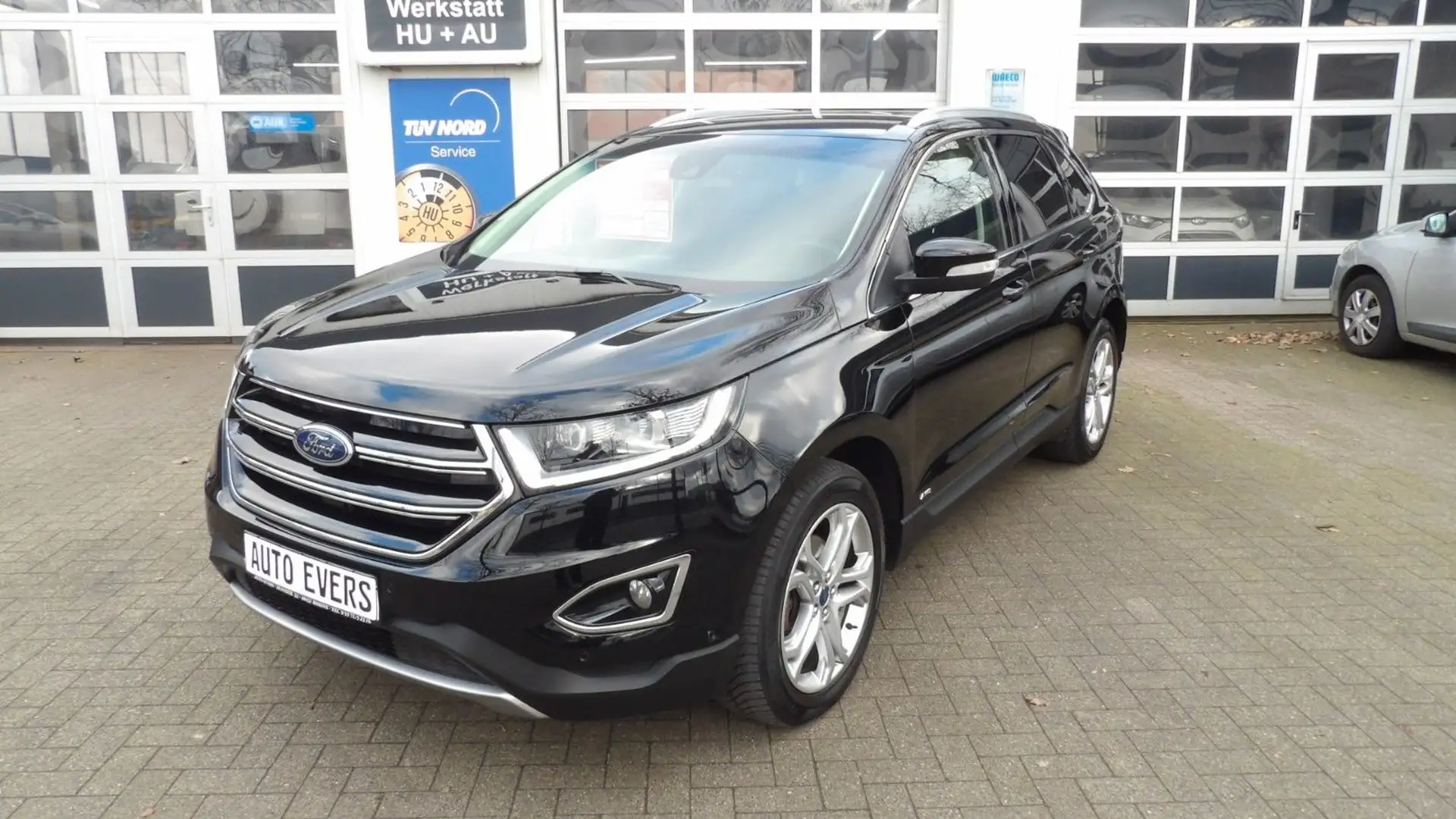 Ford Edge Titanium 4x4*LED*Navi*AHK*SHZ*AWD Noir - 1