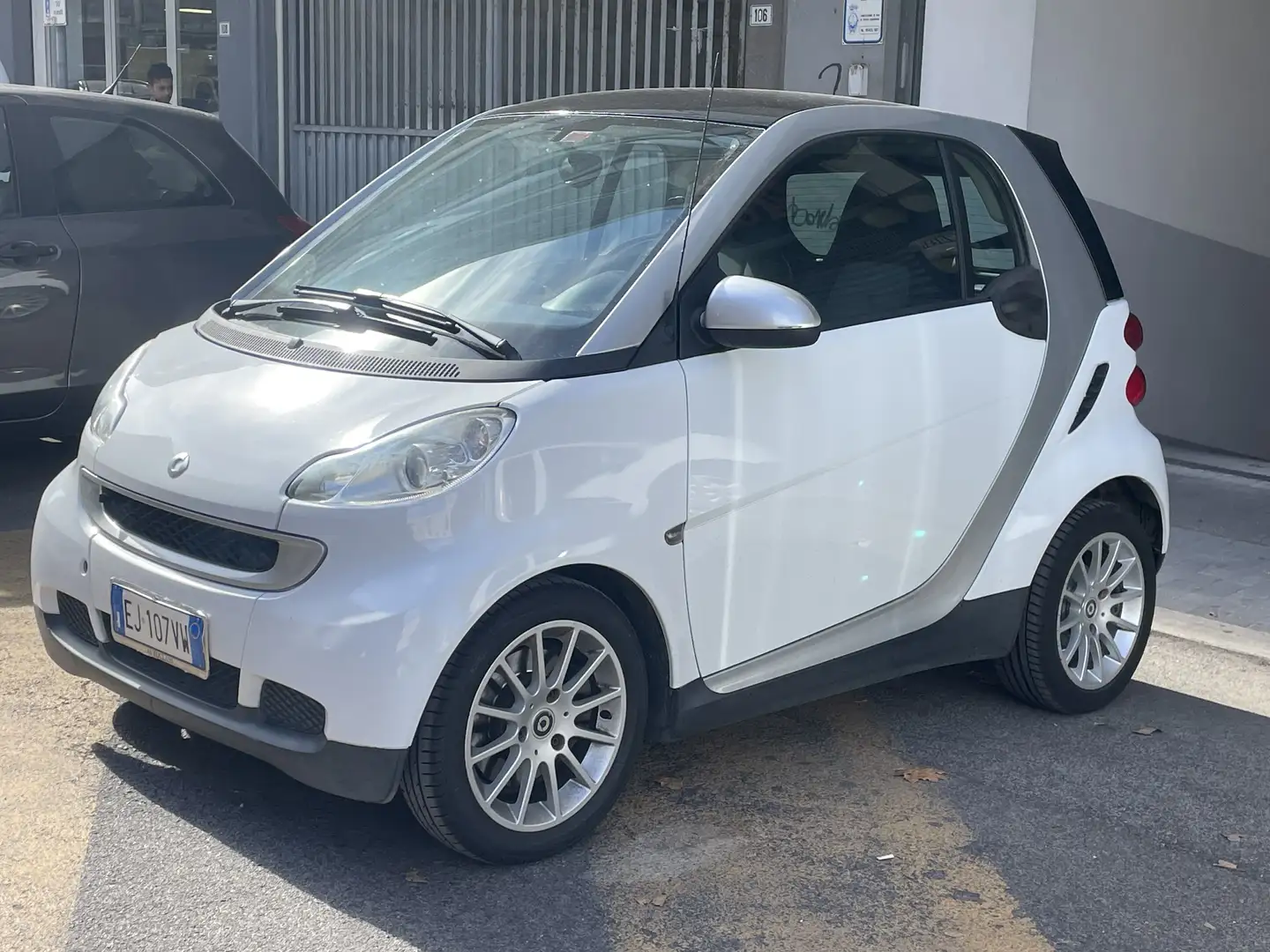 smart forTwo Fortwo II  1.0 mhd Passion 71cv Blanc - 2