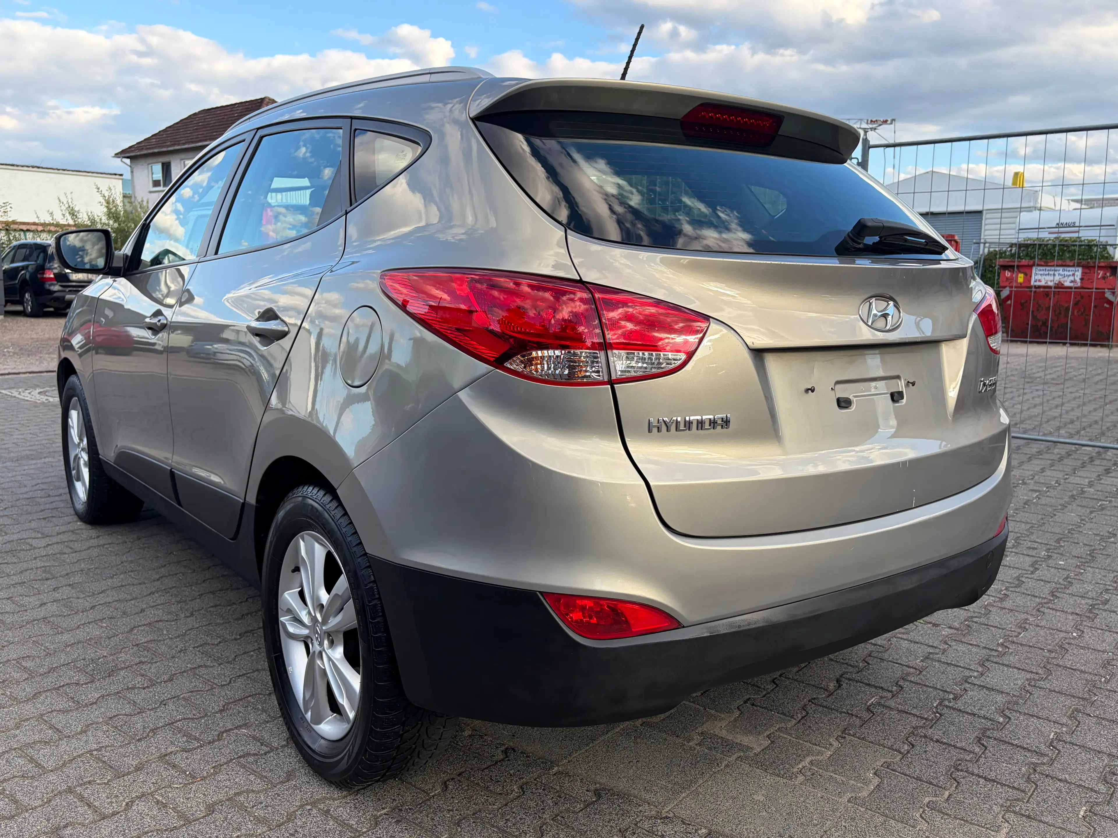 Hyundai iX35 Style 2WD*Automatik*HU/AU Neu*T.Leder* — photo 8