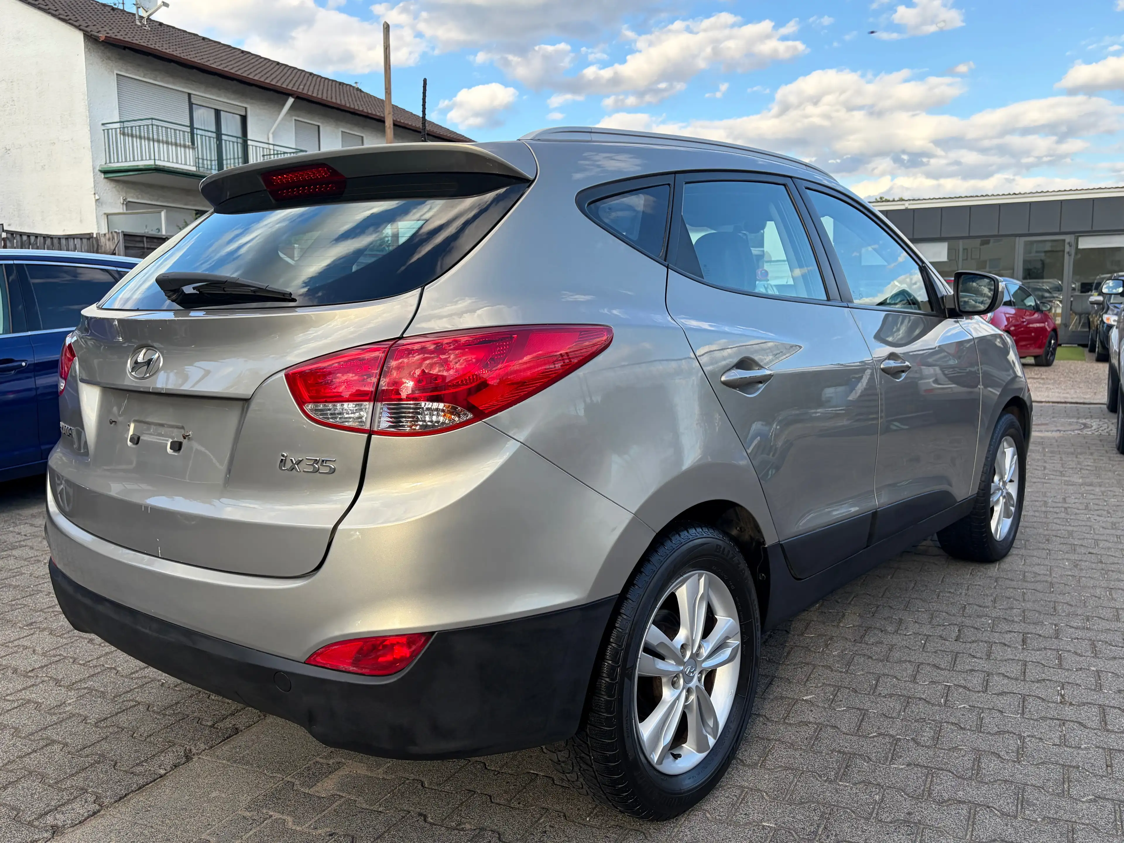 Hyundai iX35 Style 2WD*Automatik*HU/AU Neu*T.Leder* — photo 11