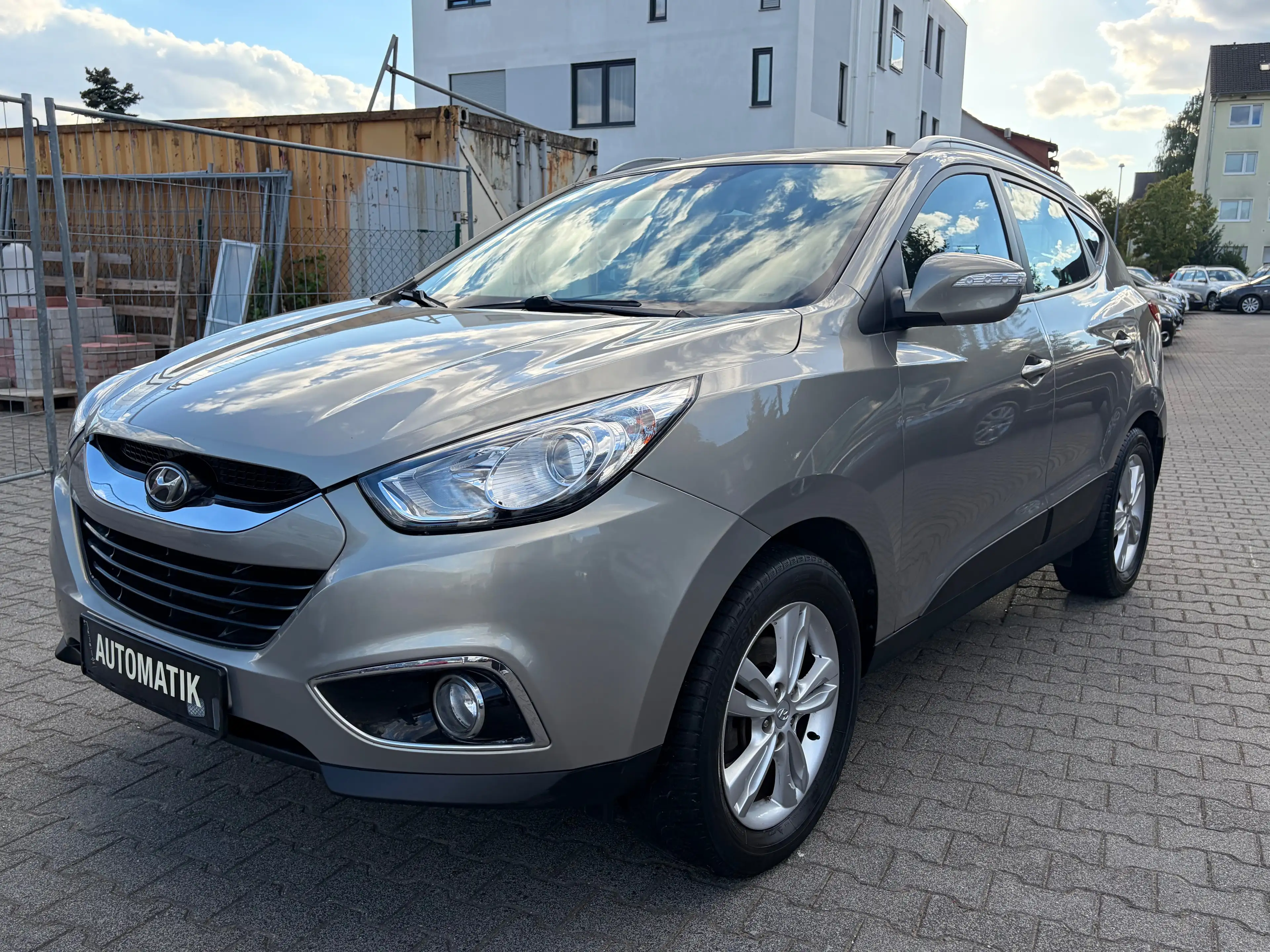 Hyundai iX35 Style 2WD*Automatik*HU/AU Neu*T.Leder* — photo 2