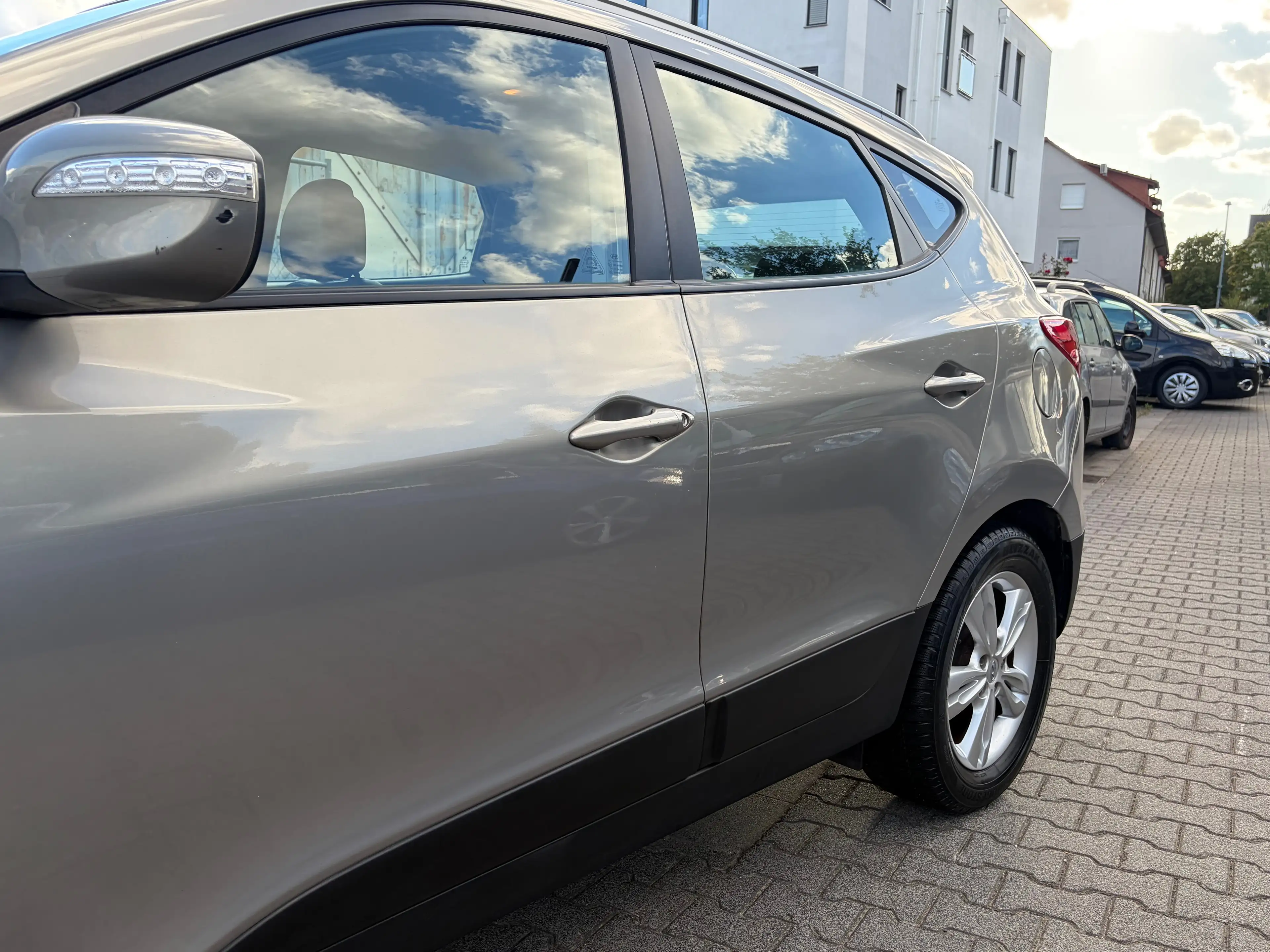 Hyundai iX35 Style 2WD*Automatik*HU/AU Neu*T.Leder* — photo 4