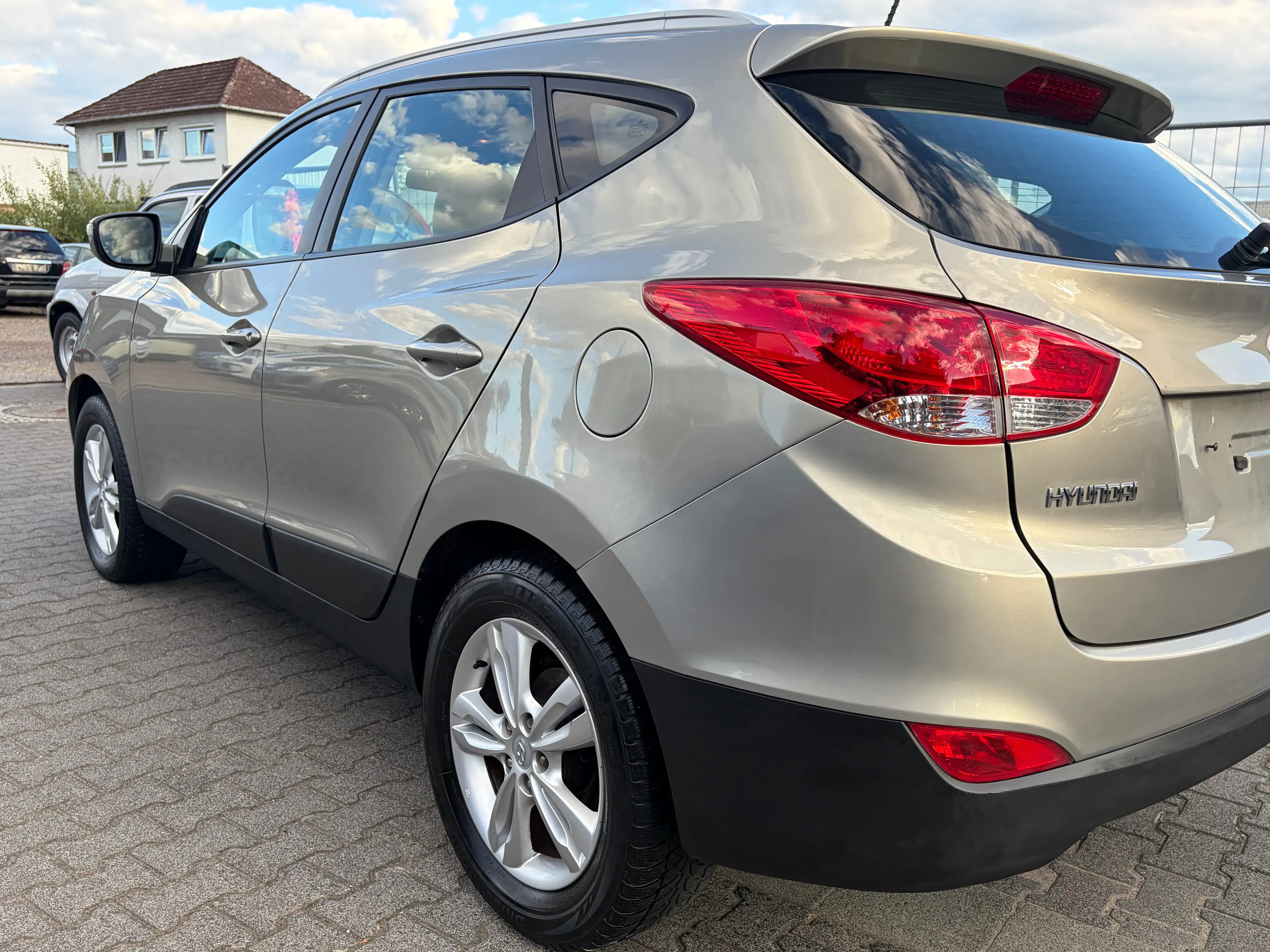 Hyundai iX35 Style 2WD*Automatik*HU/AU Neu*T.Leder* — photo 7