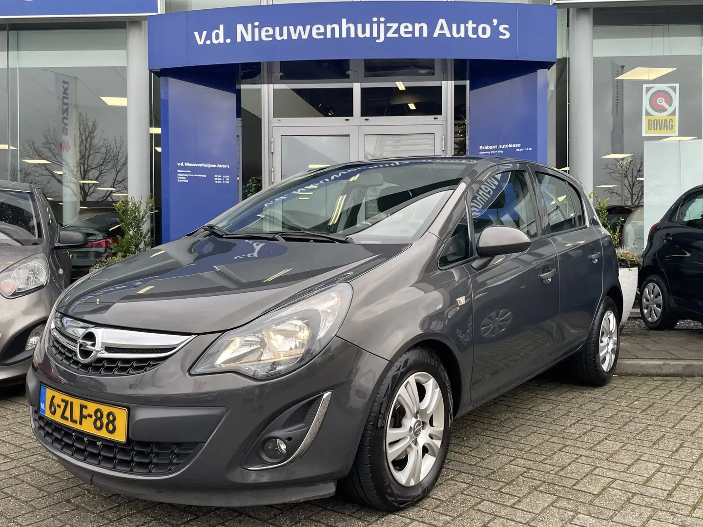 Opel Corsa 1.2-16V Cosmo | Airco | Info Didier: 0492588974  I Grau - 1