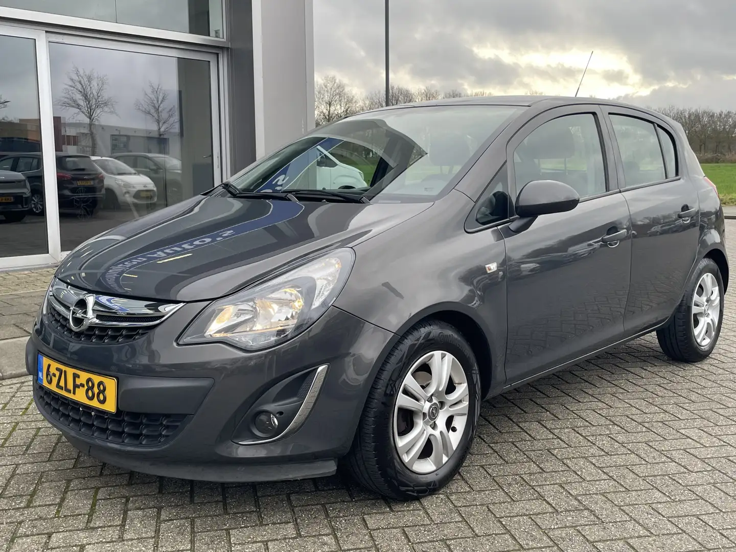 Opel Corsa 1.2-16V Cosmo | Airco | Info Didier: 0492588974  I Grau - 2