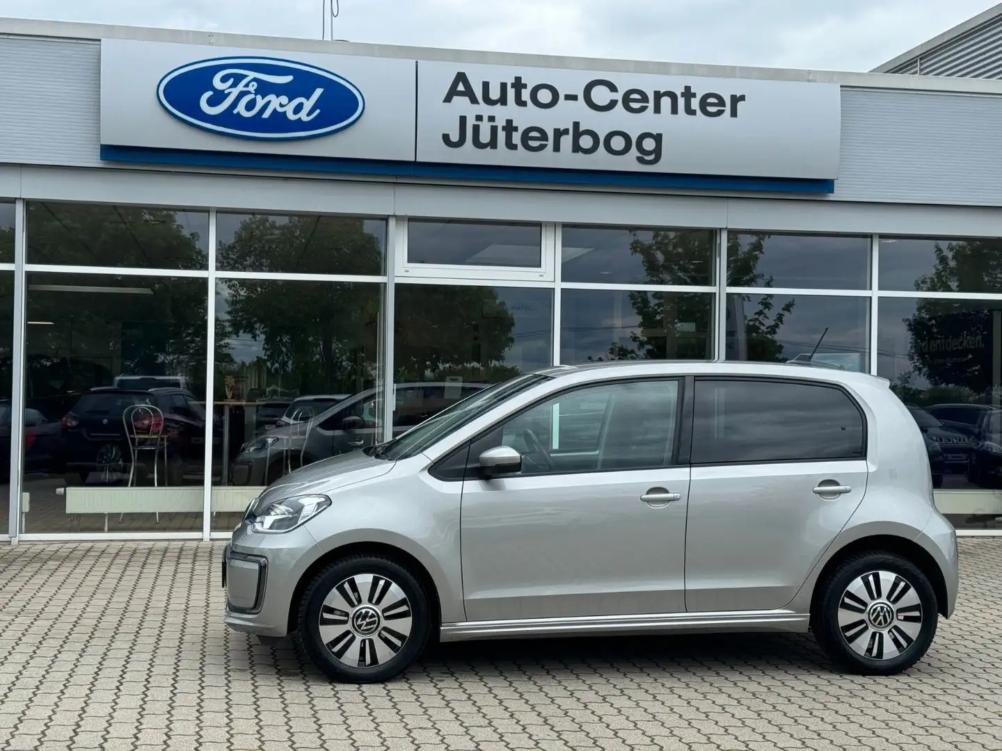 Volkswagen up! *e-up!*Style*Plus*Kamera* Silber - 1