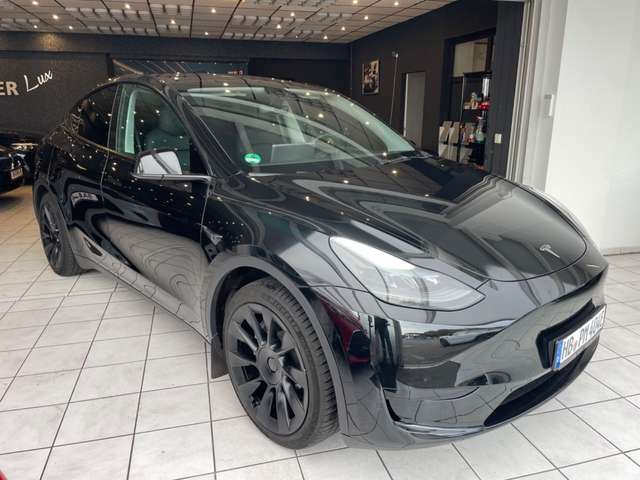 Tesla Model Y Basis RWD Garantie 1.Hand