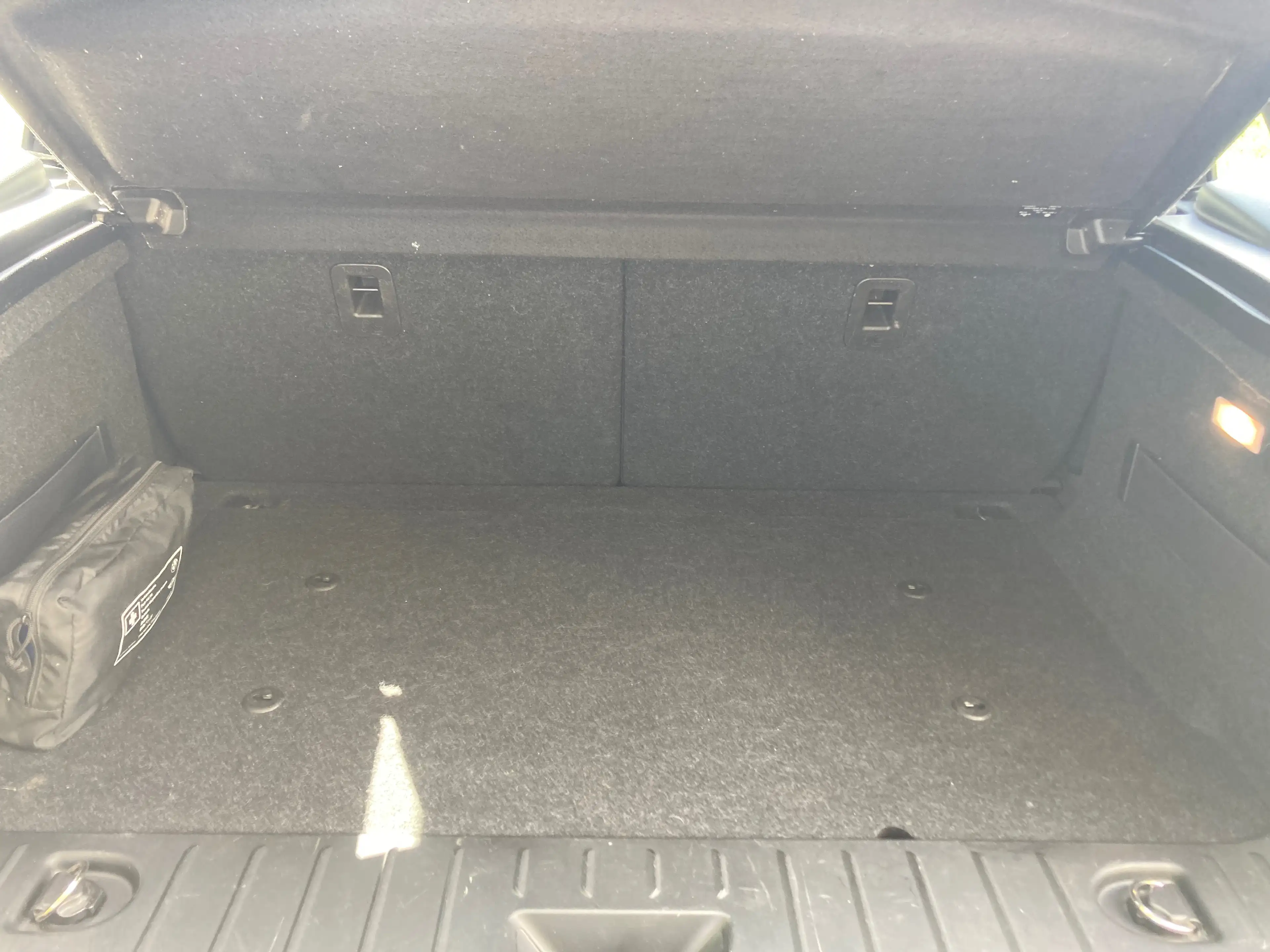 BMW i3 REX — photo 11